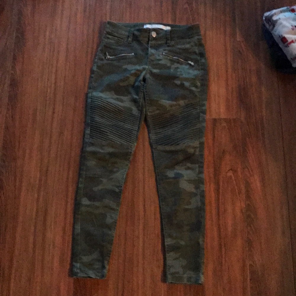 Camo woman’s jeans
